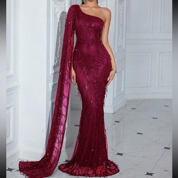 Luxe beaded party formal  dress - Picture 3 of 6